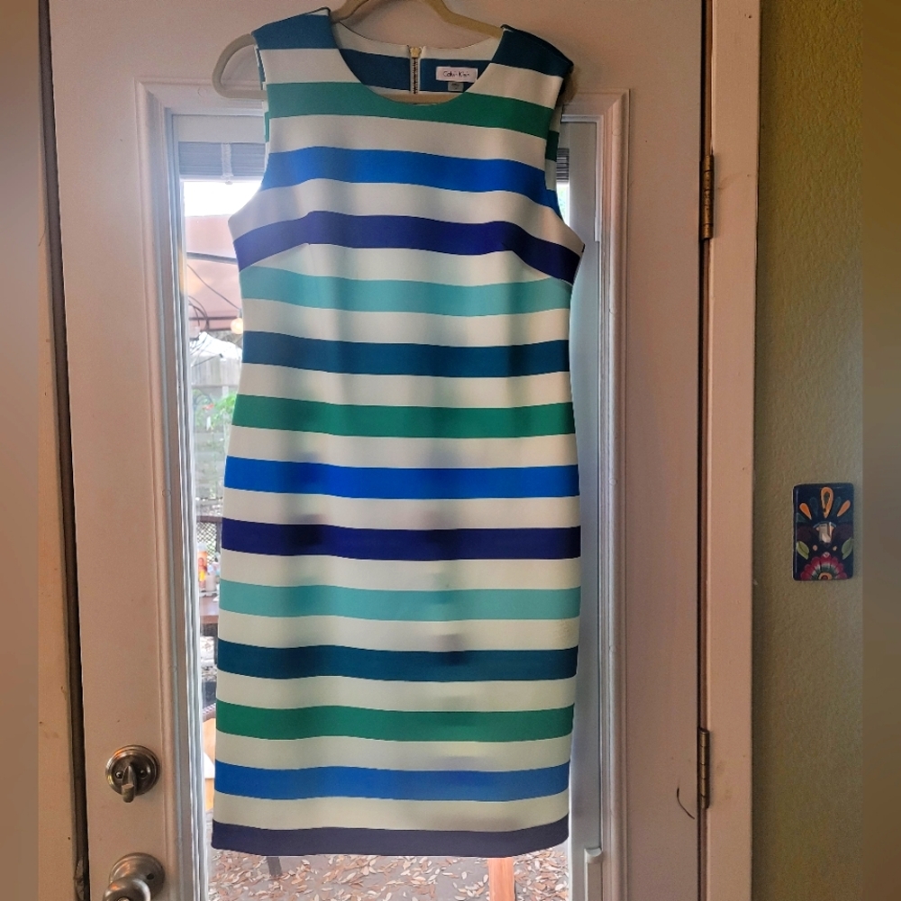 Calvin KLEIN sheath Dress size 12